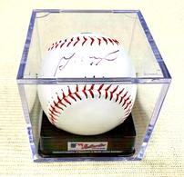 Baseball signed by Jose Altuve 202//195